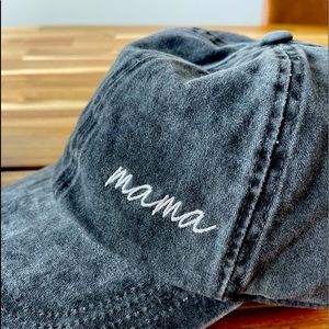 Mama Embroidered Baseball Cap